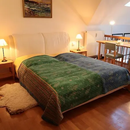 Doebbelin Apartman *